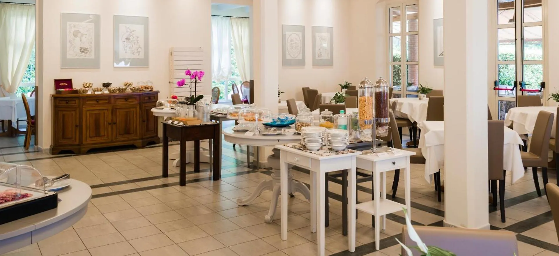 Hotel Regina Forte dei Marmi 3*,
